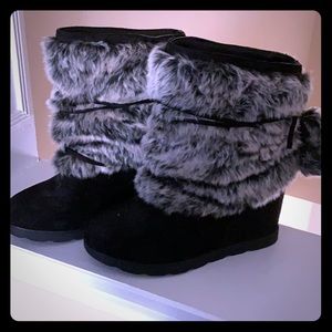 Faux fur black ankle boots
